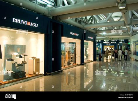 fiumicino airport stores